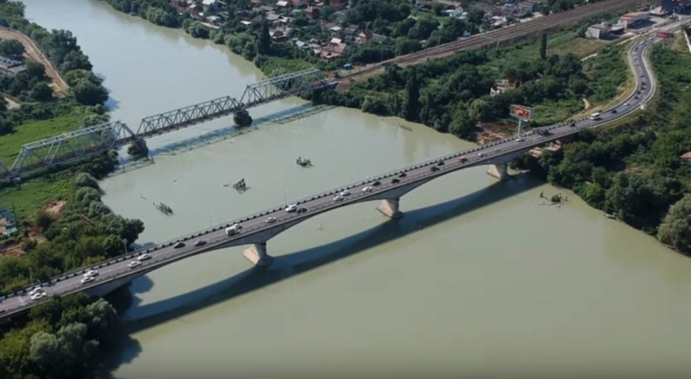 Дотянуть до нового: зачем ограничивают движение на Яблоновском мосту