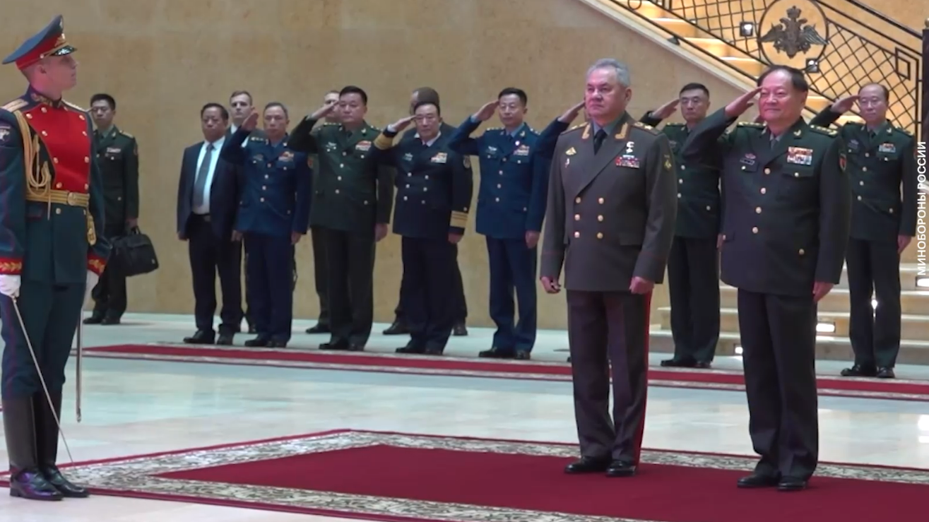 Шойгу принял делегацию китайских военных в Москве. Видео