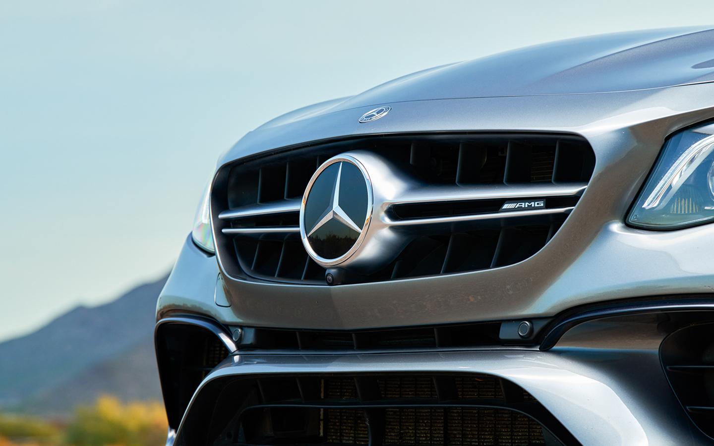Мировые продажи Mercedes-Benz упали на фоне слабых результатов в Китае