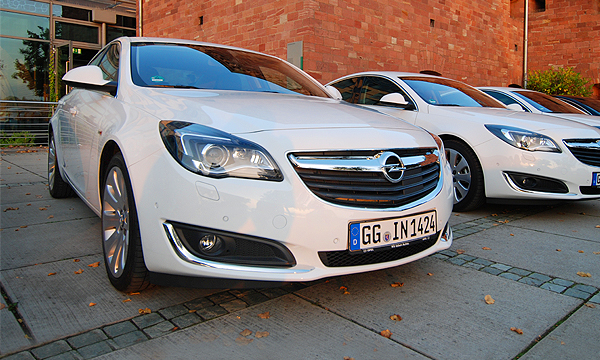 Обновленный, одаренный. Тест-драйв Opel Insignia