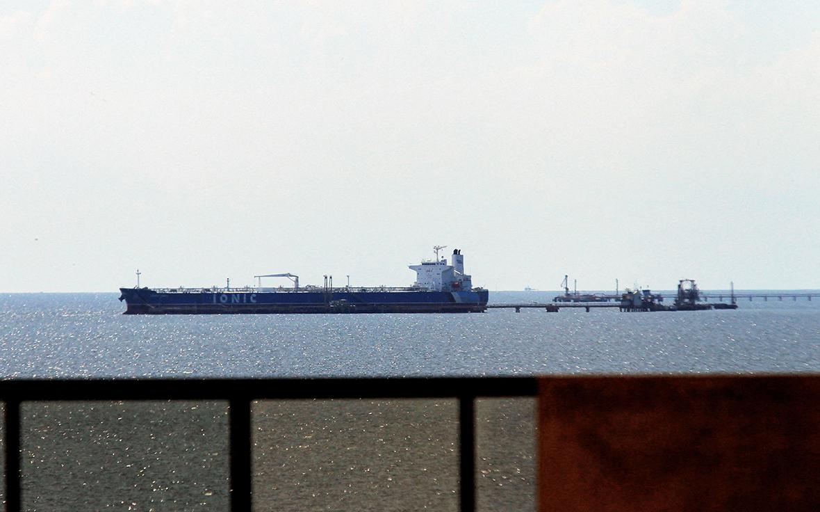 WSJ узнала о планах США «устроить карантин» для флота Венесуэлы