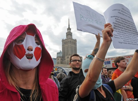 Протесты против вердикта по делу Pussy Riot прошли в Москве и за рубежом