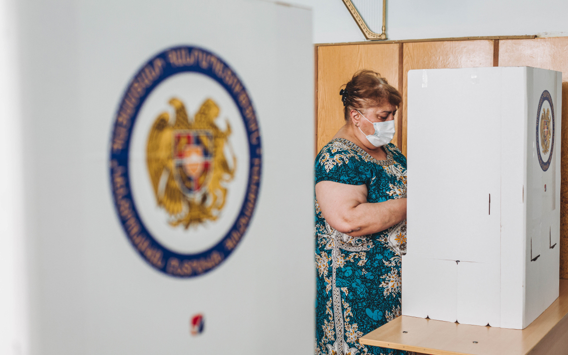Партия Пашиняна не добрала голосов для формирования правительства