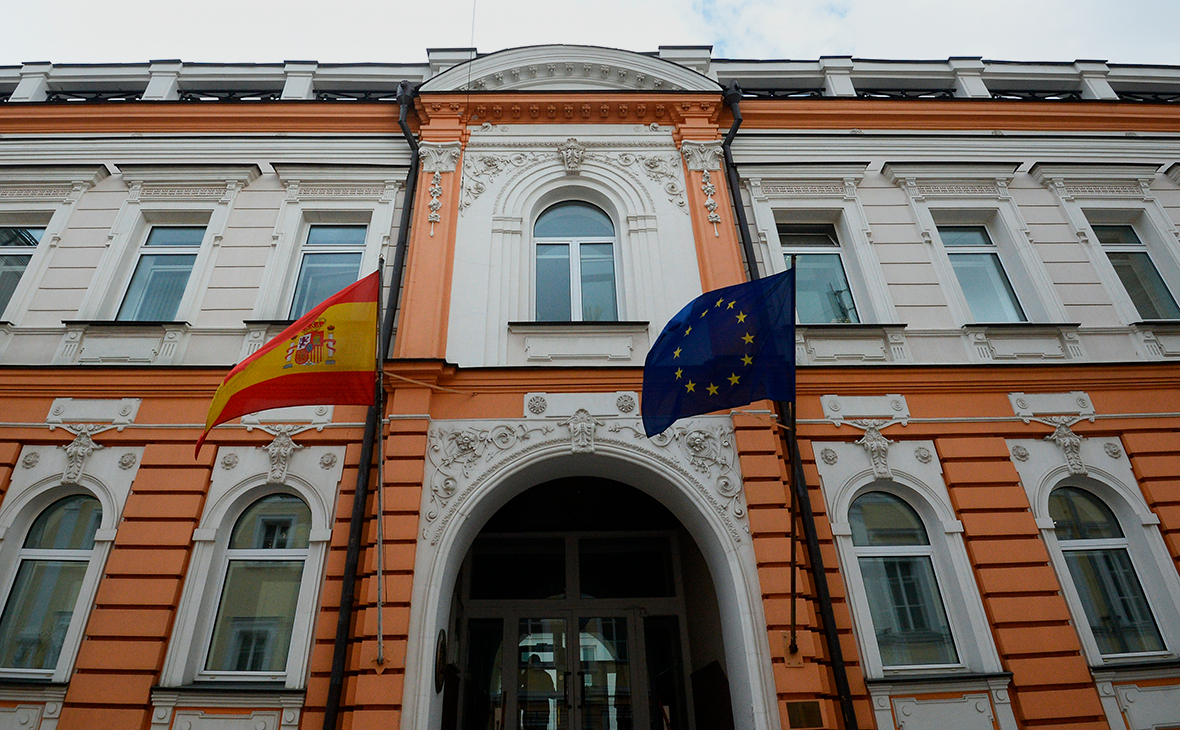 Здание посольства Испании в Москве