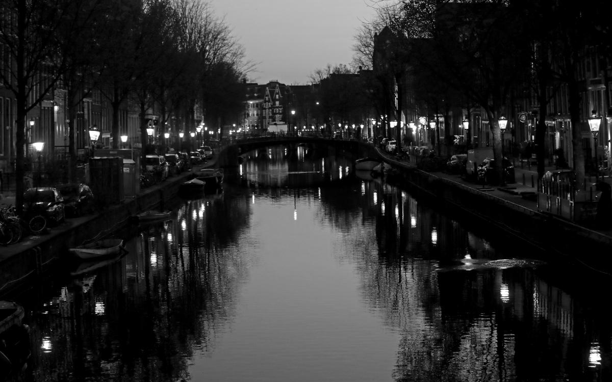 Итальянский футболист погиб в Амстердаме из-за падения в канал