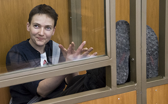 Военнослужащая Надежда Савченко во&nbsp;время оглашения приговора в&nbsp;Донецком городском суде 22 марта 2016 года


