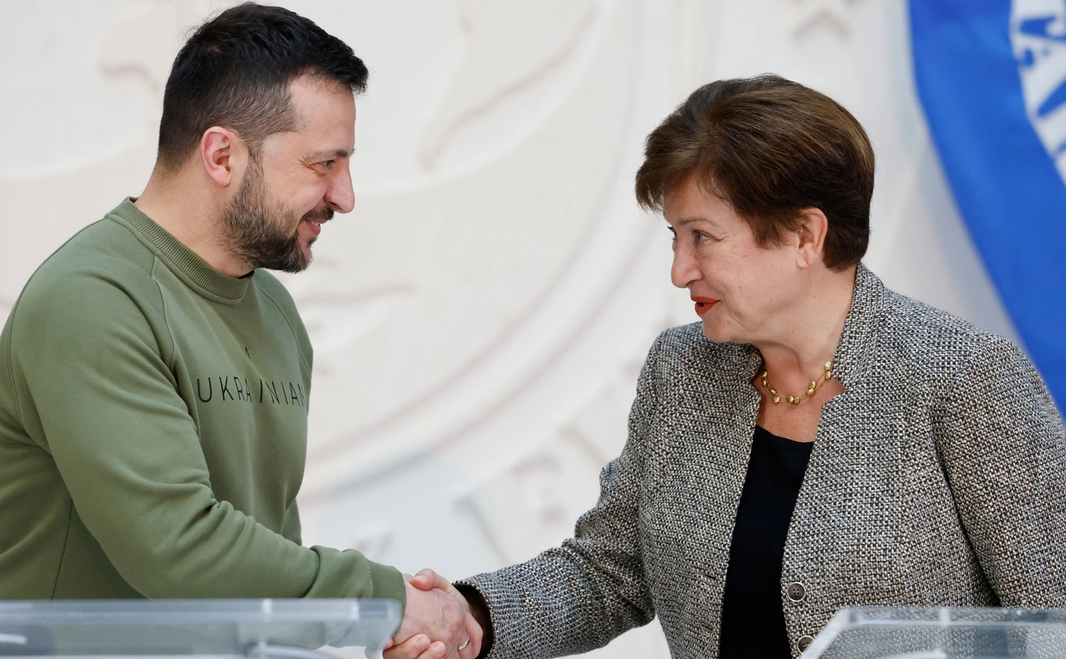 Julia Nikhinson / Reuters