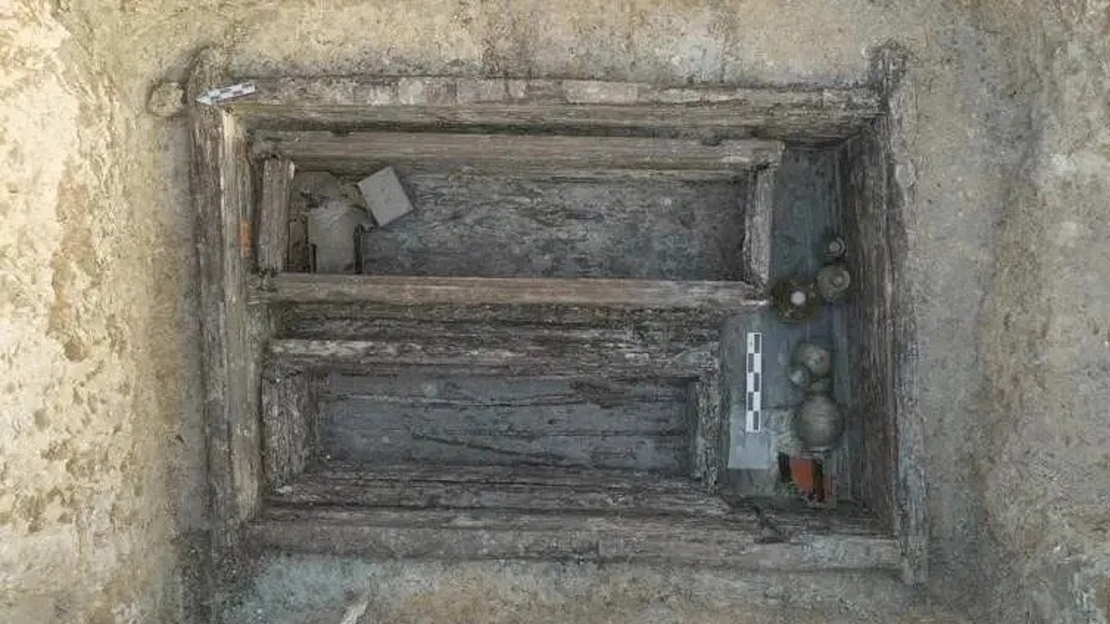 Гробница, обнаруженная в Жичжао
