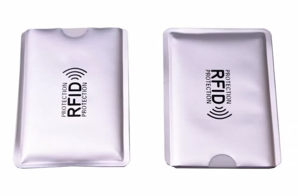 Бюджетный чехол для банковской карты с RFID-защитой