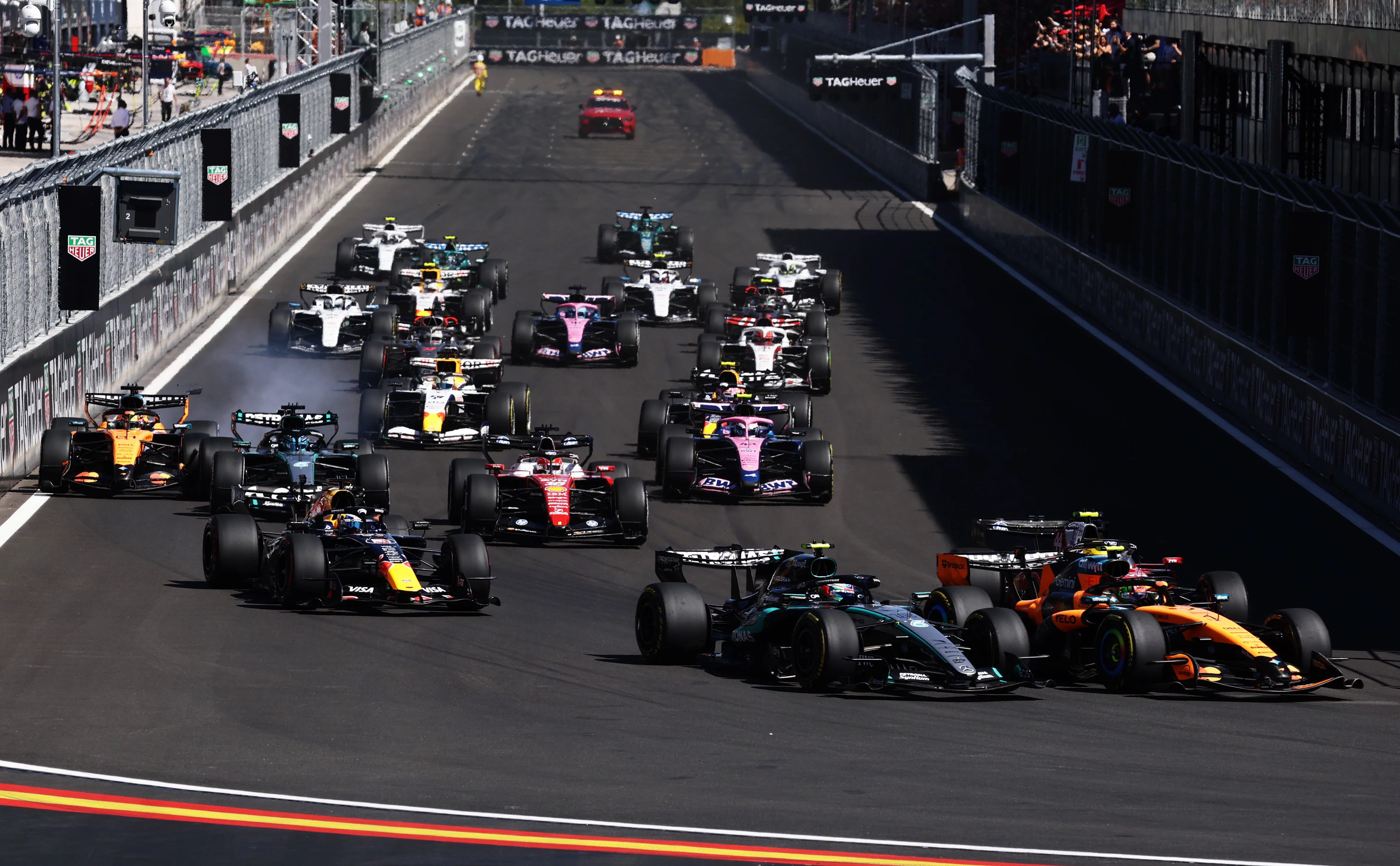 Mark Thompson / Getty Images