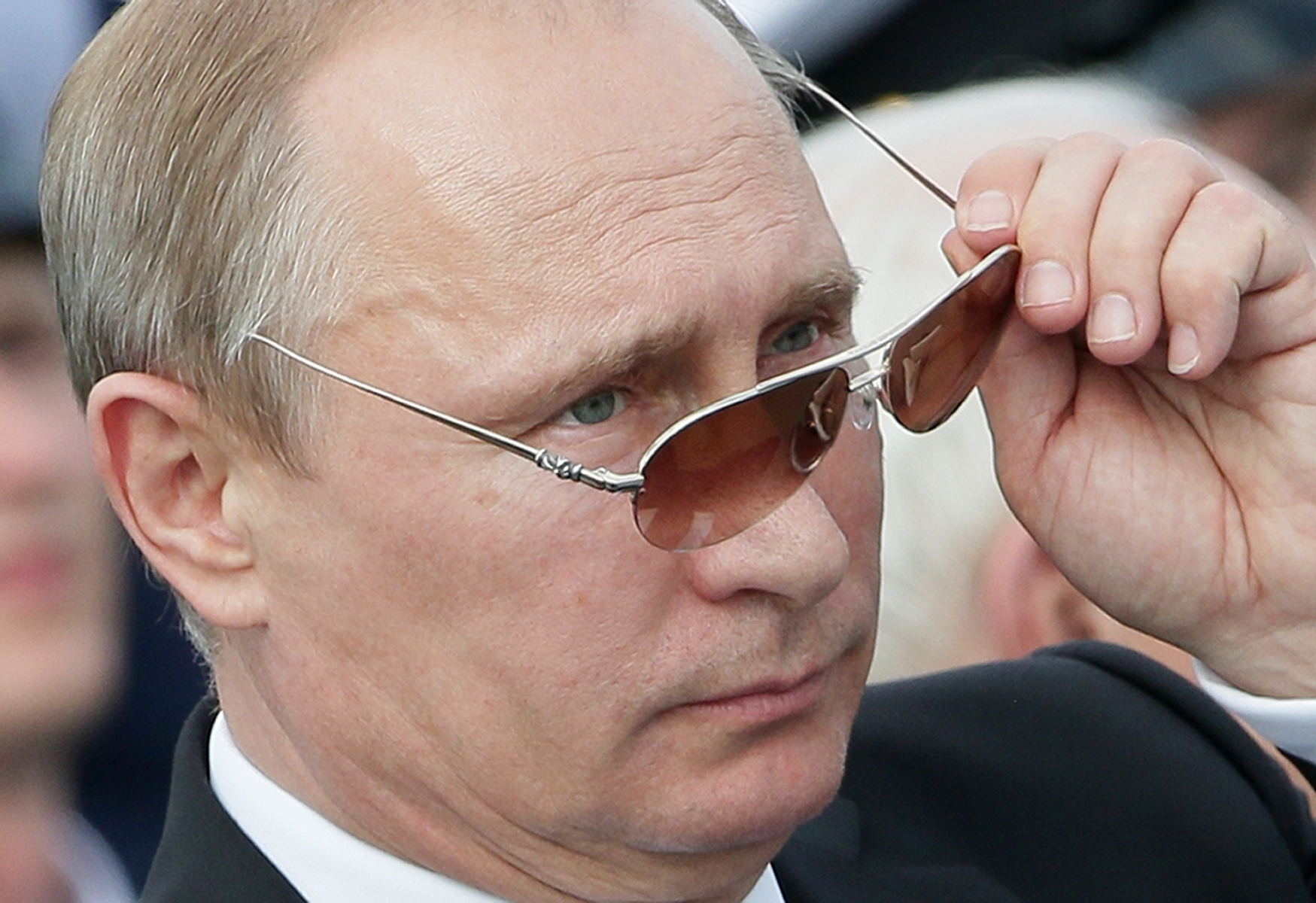 чиновники стараются не огорчать Путина неудобными цифрами и фактами
