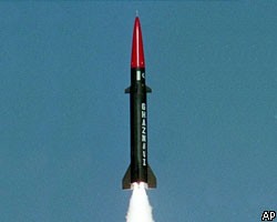 Пакистан провел испытания ракеты с ядерным боезарядом