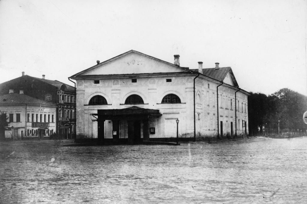 Здание театра, начало 1880-х годов