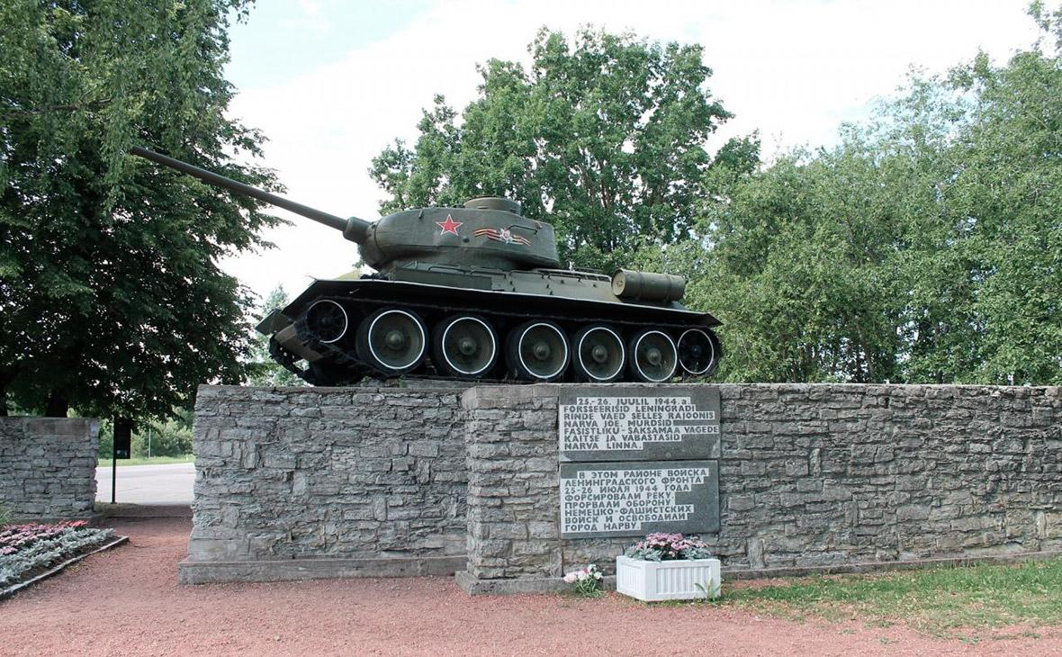Власти Нарвы решили перенести памятник Т-34