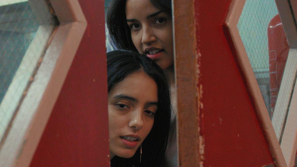 Кадр из фильма «Мектуб, любовь моя: Песнь вторая»