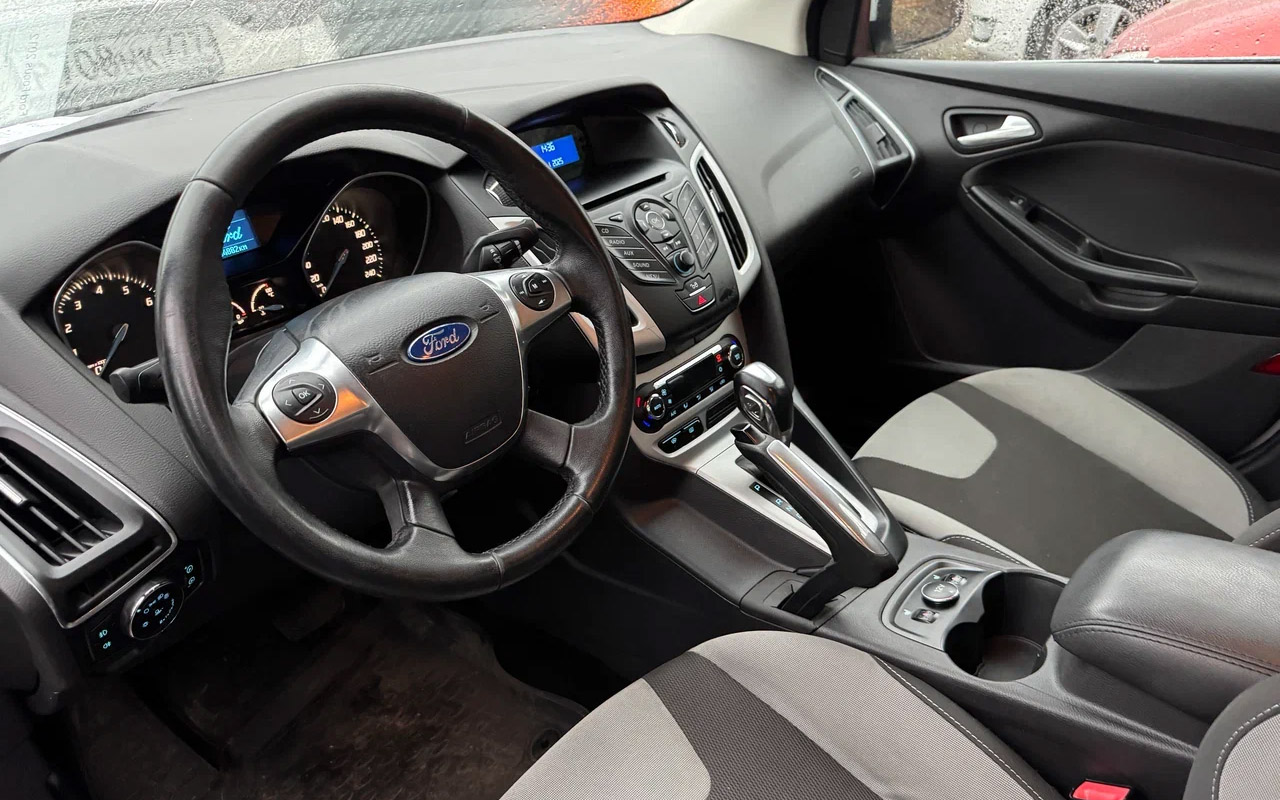 Ford Focus седан