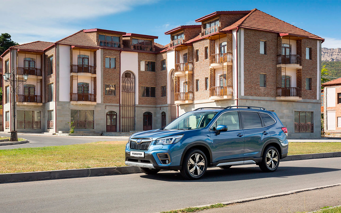 Subaru анонсировал премьеру обновленного Forester в России