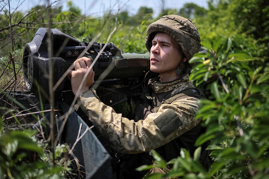 Чем воюет Украина: сколько и какого оружия получил Киев от Запада"/>













