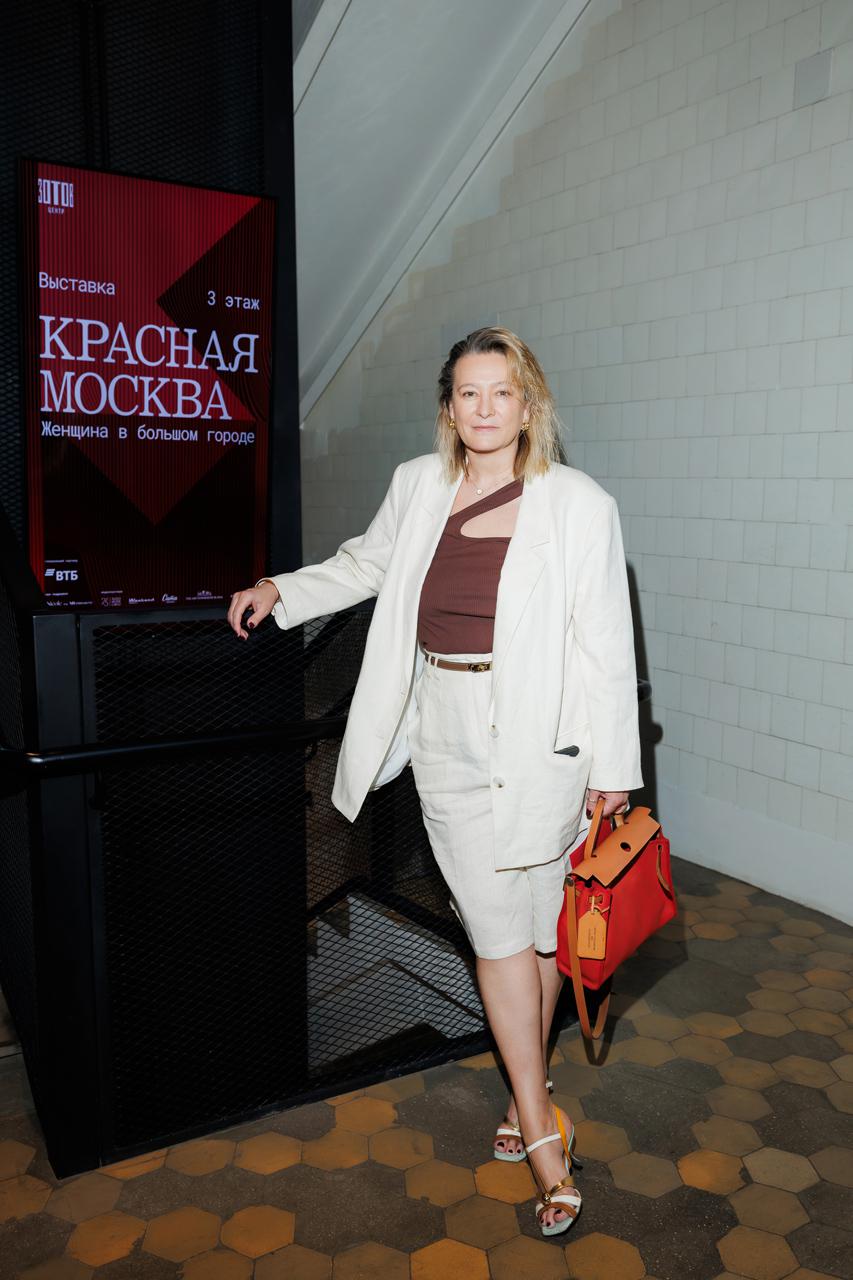 Маша Федорова на открытии выставки «Красная Москва. Женщина в большом городе»