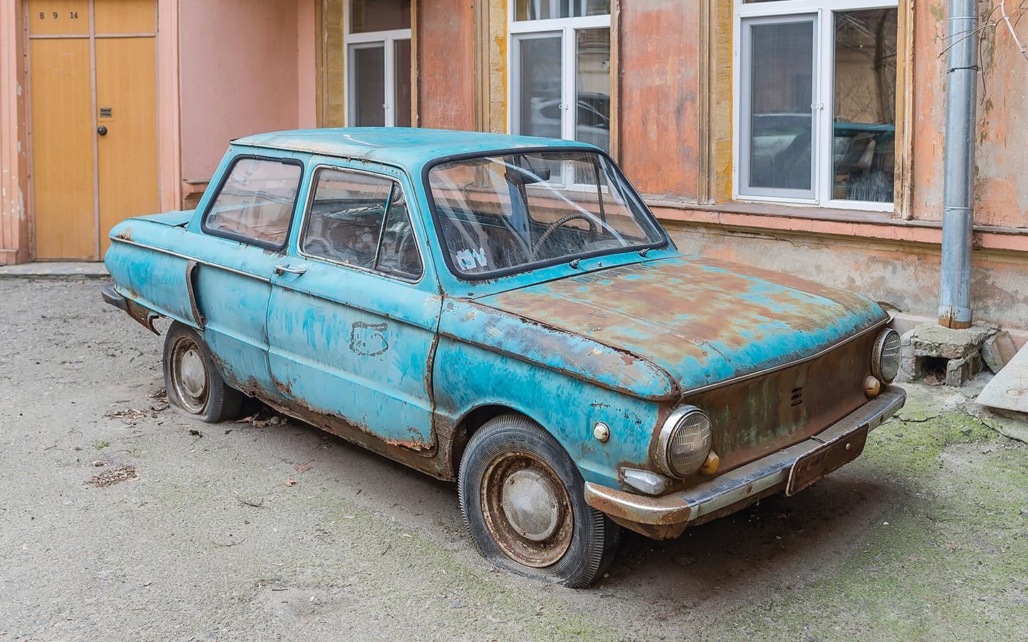 Любую машину могут признать брошенной и утилизировать. Объяснения юристов