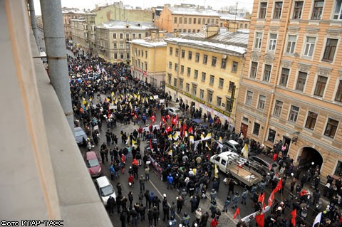 В Петербурге оппозиция вышла на митинг 