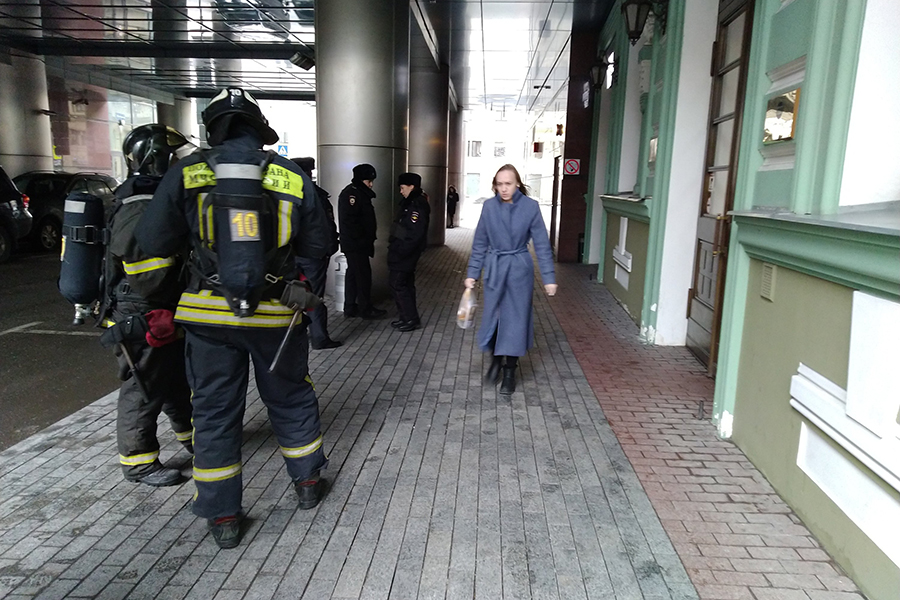 Эвакуация бизнес-центра «Саммит» в Москве