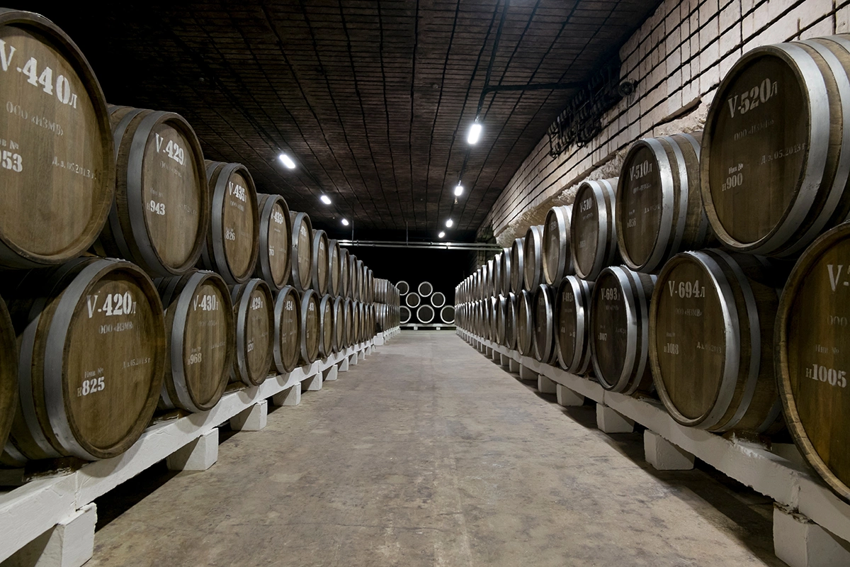 Среди российских виноделов эксперименты с морской выдержкой тоже были