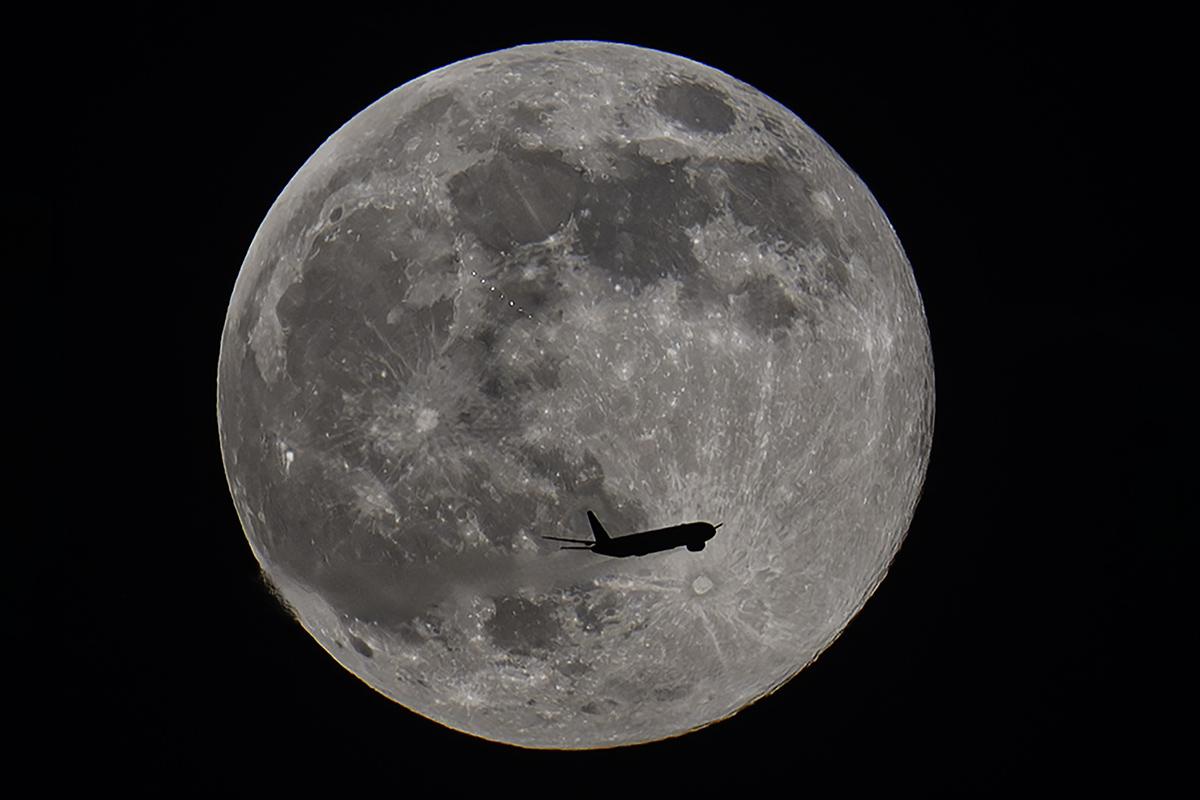 «Бобровая луна» Кувейт, Ирак, 5 ноября 2025 года