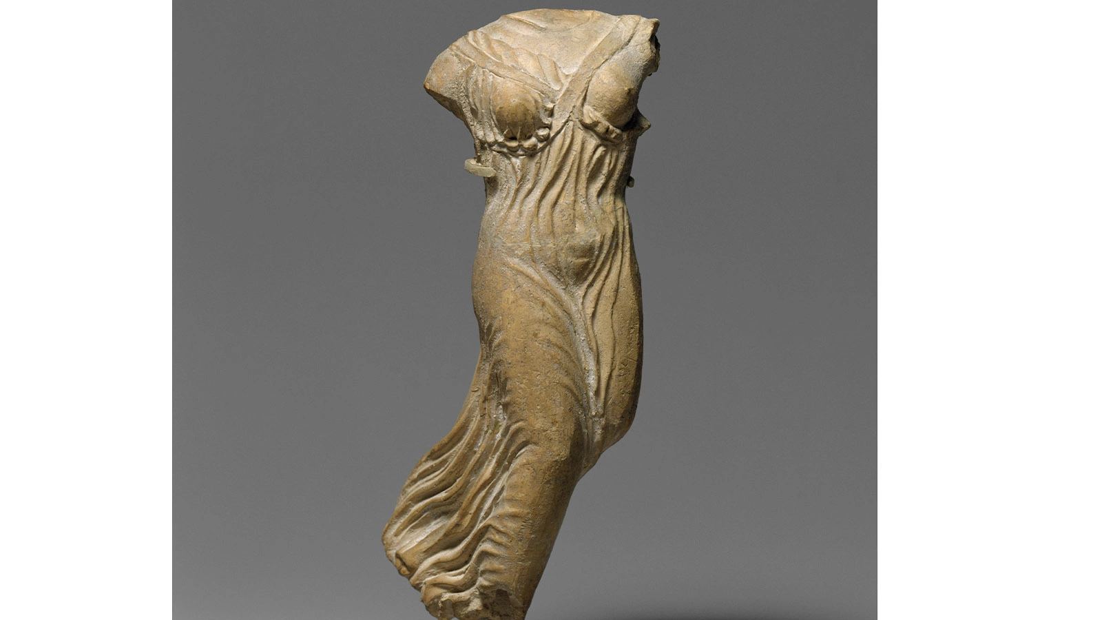 Терракотовая статуэтка Ники, 5 век до н.э