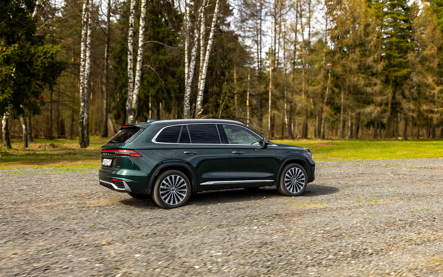 Колеса у&nbsp;Geely Monjaro крупнее, чем у&nbsp;KGM Torres: диаметром 19 или 20 дюймов