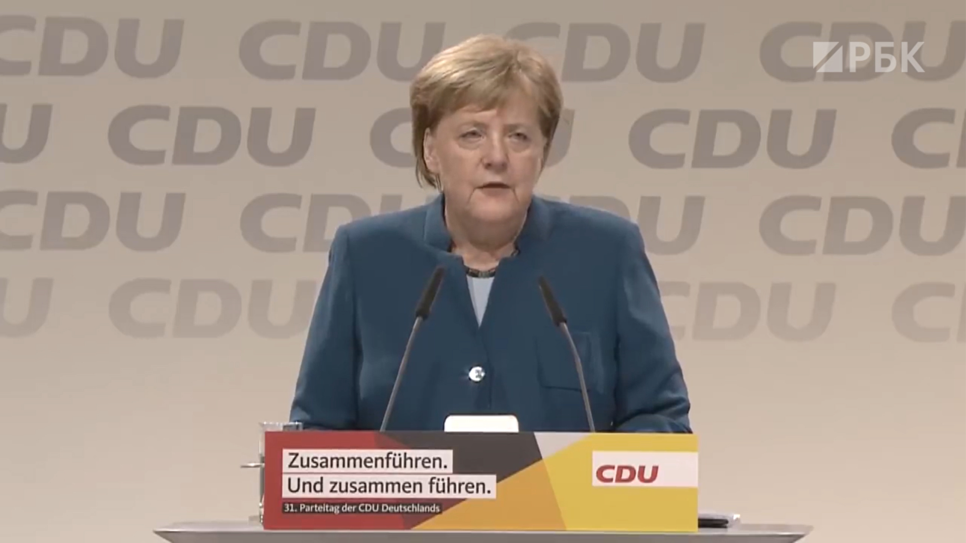 Непопулярный преемник Меркель дал на выборах шанс «красному канцлеру»"/>













