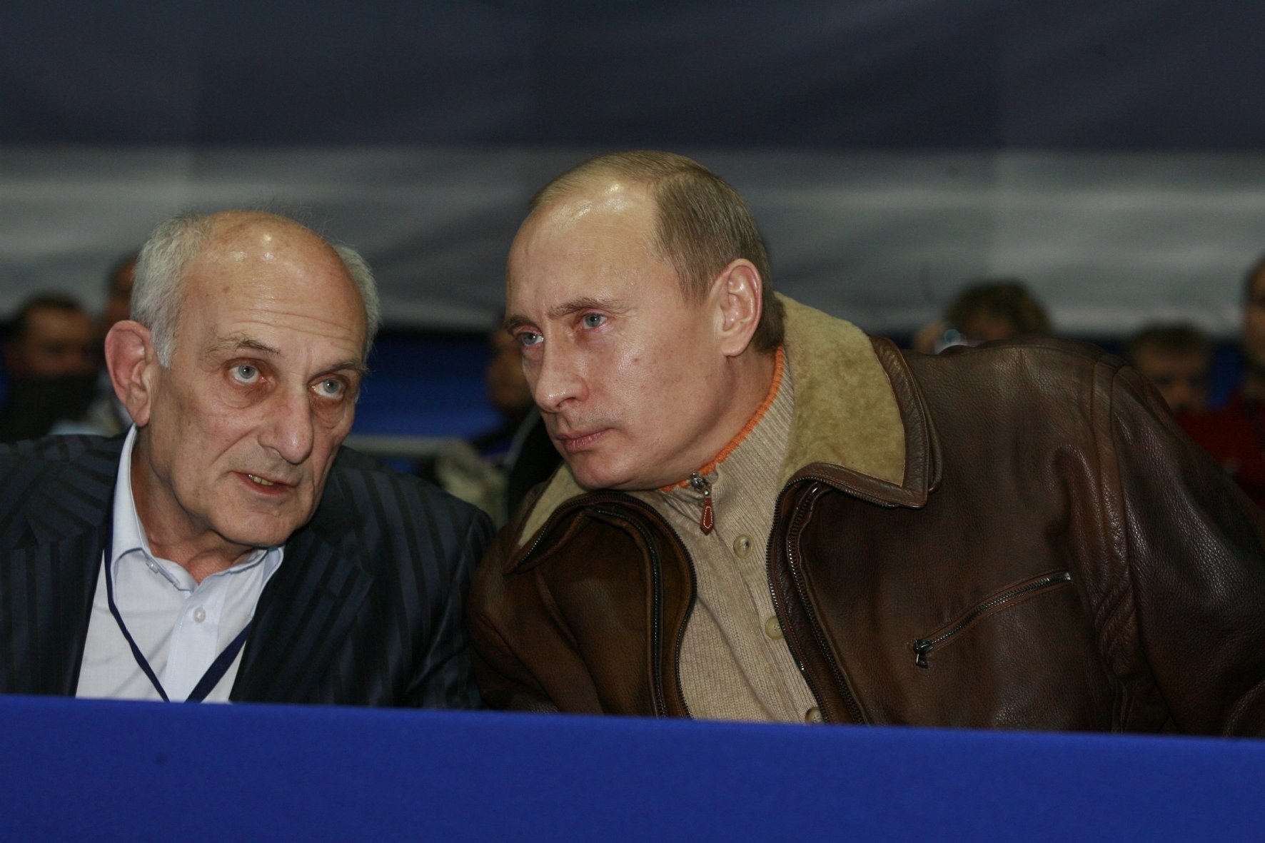 2007 год. Президент РФ Владимир Путин (справа) и тренер по дзюдо Анатолий Рахлин