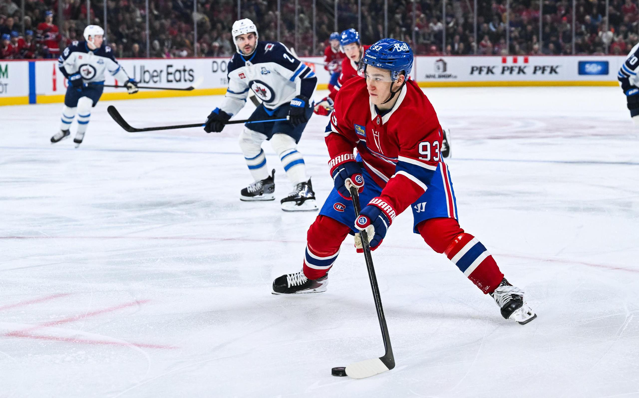 Российский новичок побил рекорд самого титулованного клуба НХЛ