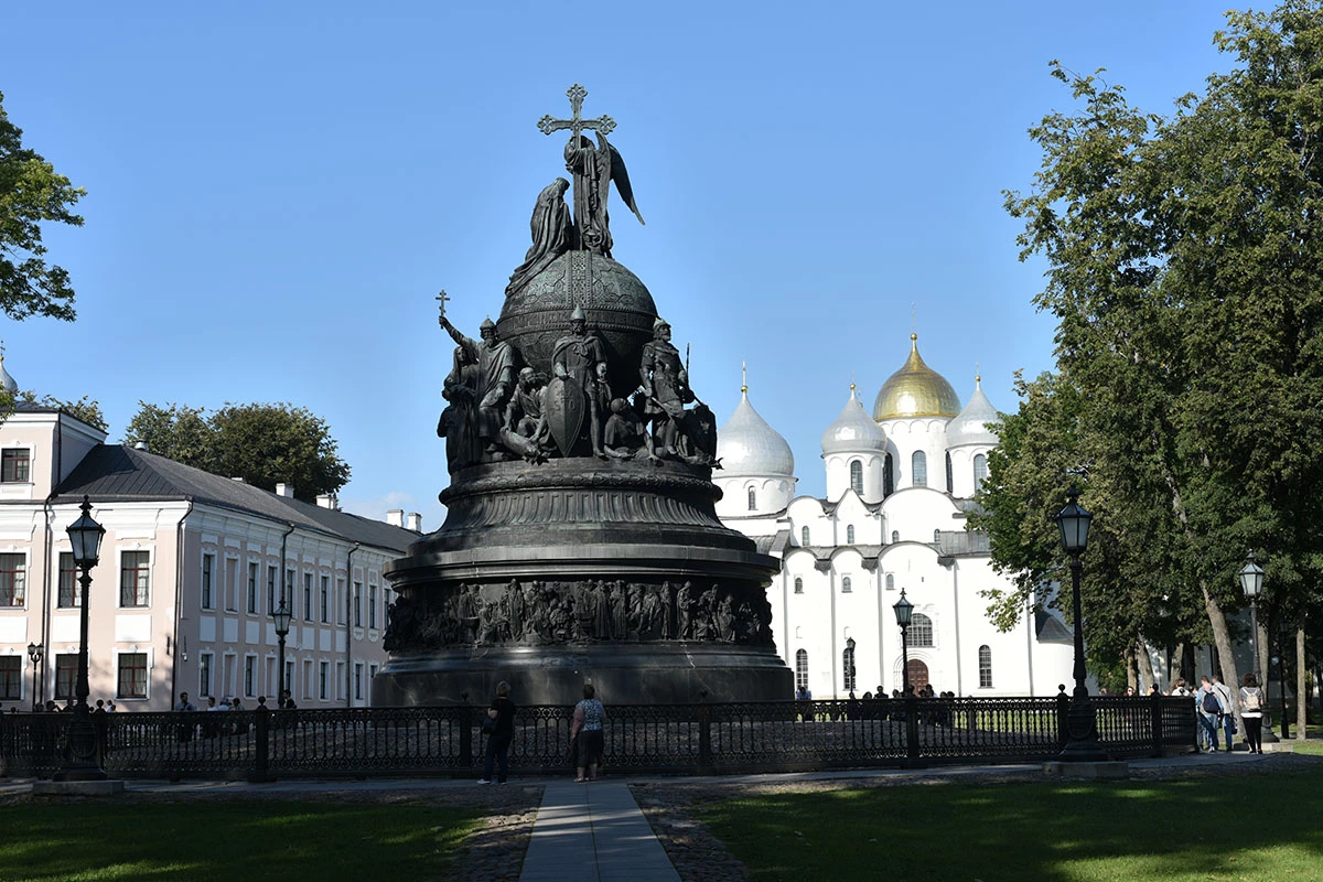 Памятник «Тысячелетие России» установили в Великом Новгороде в 1862 году