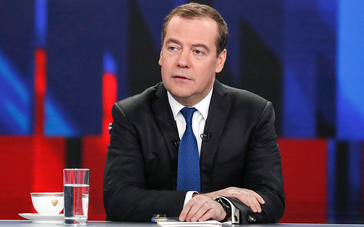 Медведев объявил о мерах «по распечатыванию кубышки»