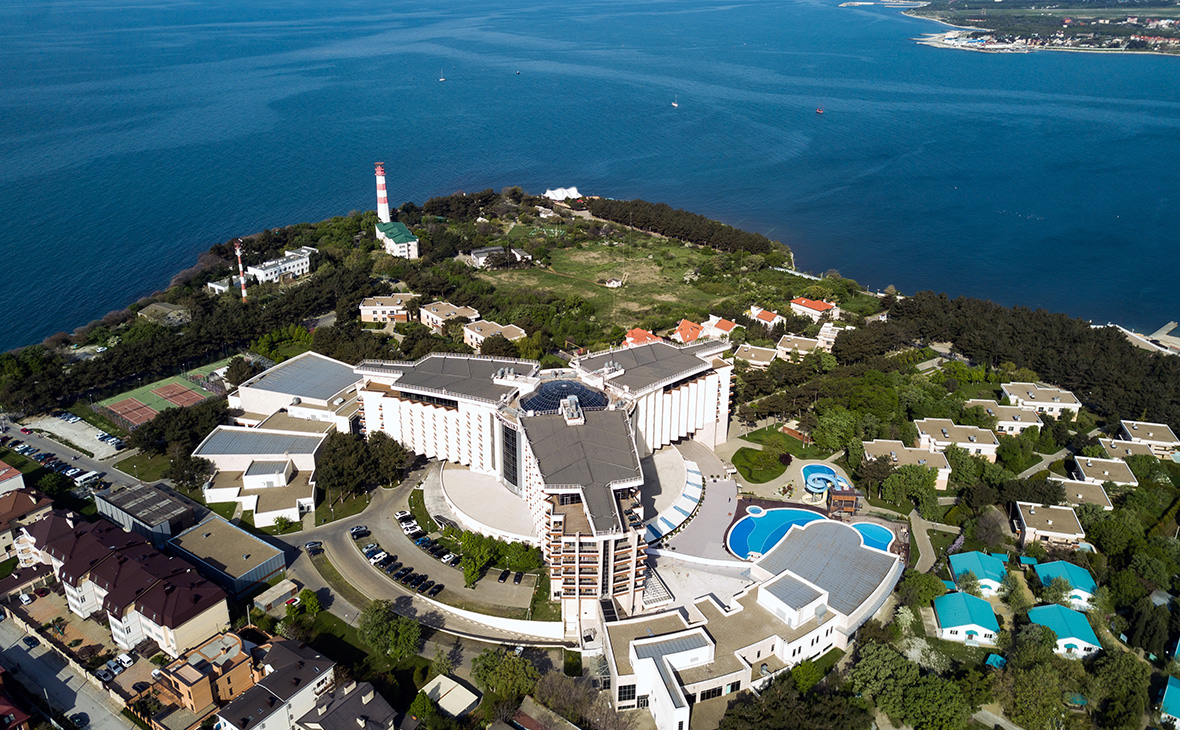 Миллиардер Клячин откроет в Геленджике отель «Метрополь» вместо Kempinski