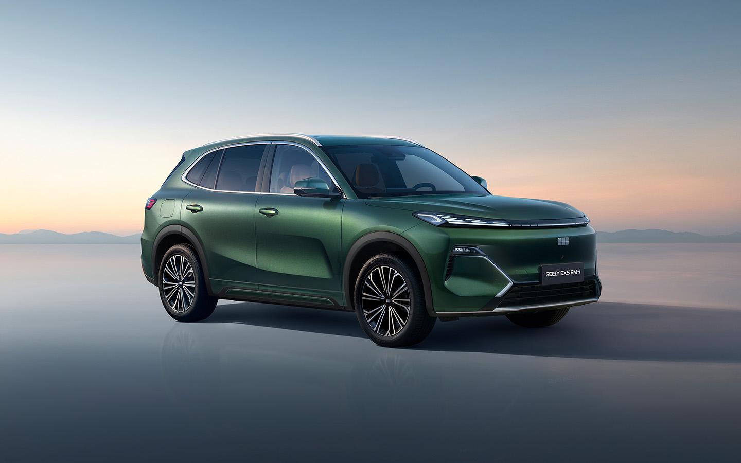 Geely готовит новый кроссовер для России. Мы узнали первые подробности
