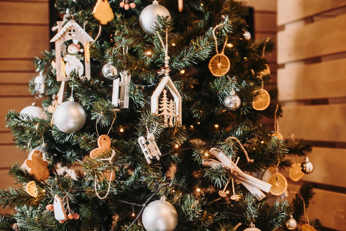 Новый год на вершине: сколько стоит встретить 2026-й в Красной Поляне