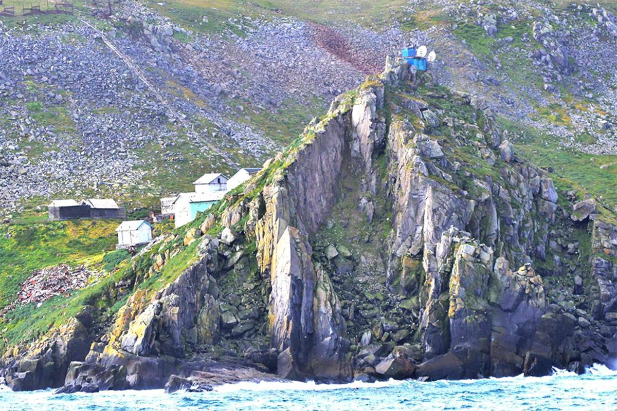 Разница во времени с Москвой у острова Ратманова — девять часов