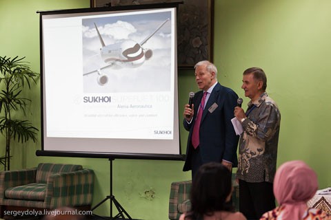 В Индонезии разбился Superjet-100 
