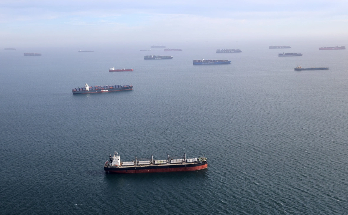 Lucy Nicholson / Reuters