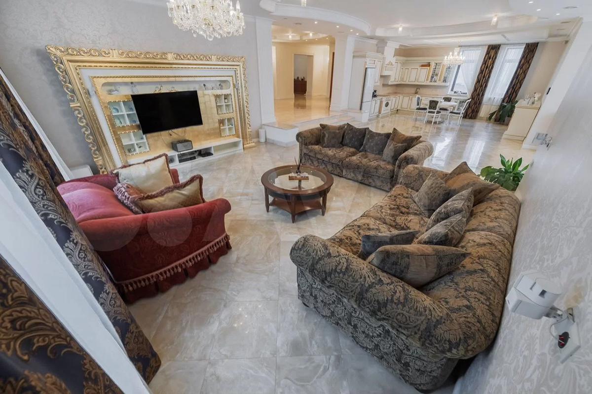 Как выглядят самые дорогие продающиеся в мегаполисах России дома