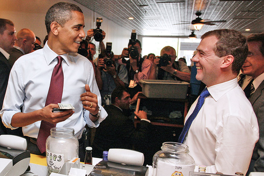 Барак Обама и Дмитрий Медведев (слева направо)