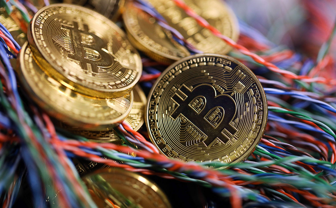 сколько стоит bitcoin в рублях на сегодня