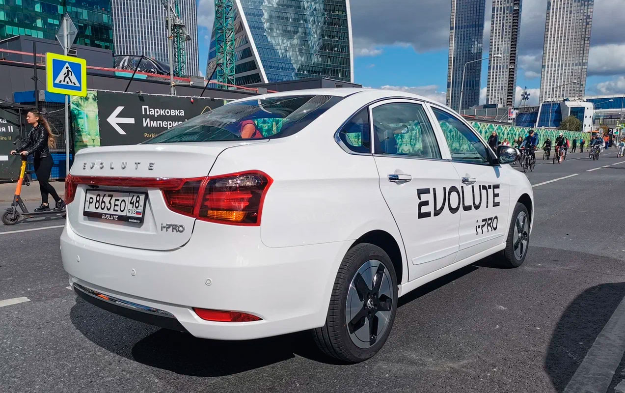 Evolute Joy машина. Российский электромобиль Эволют. Evolute i-Pro электромобиль. Evolute электромобиль i Sky.