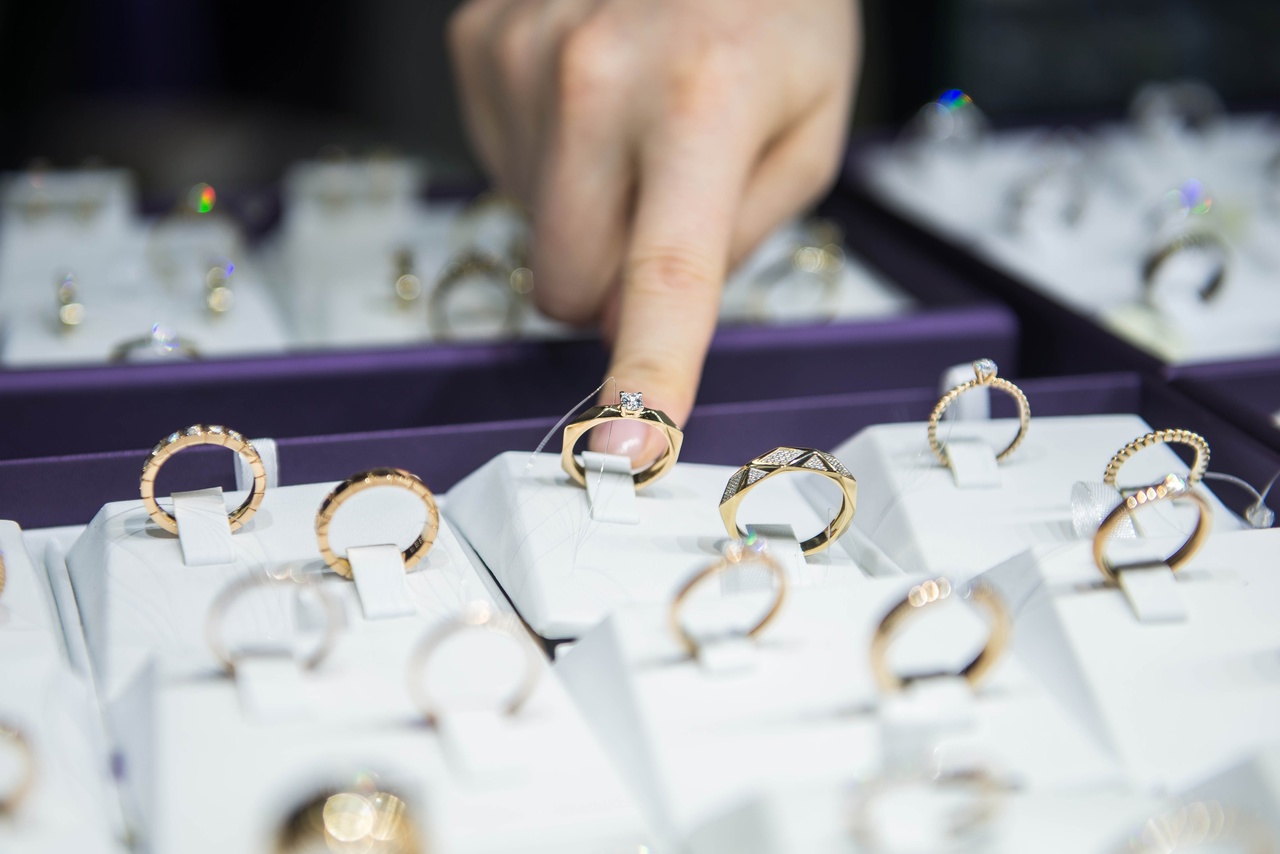 Более половины тюменцев&nbsp;предпочитают обручальные кольца из золота