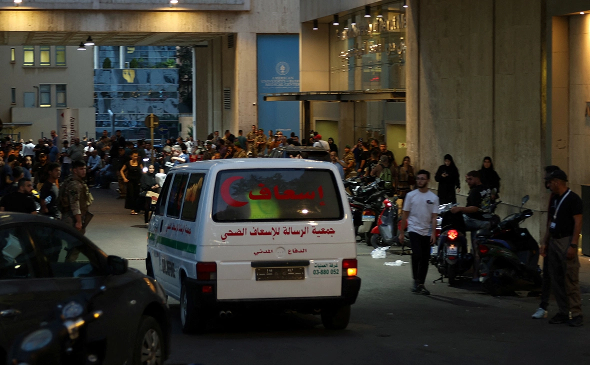 Mohamed Azakir / Reuters