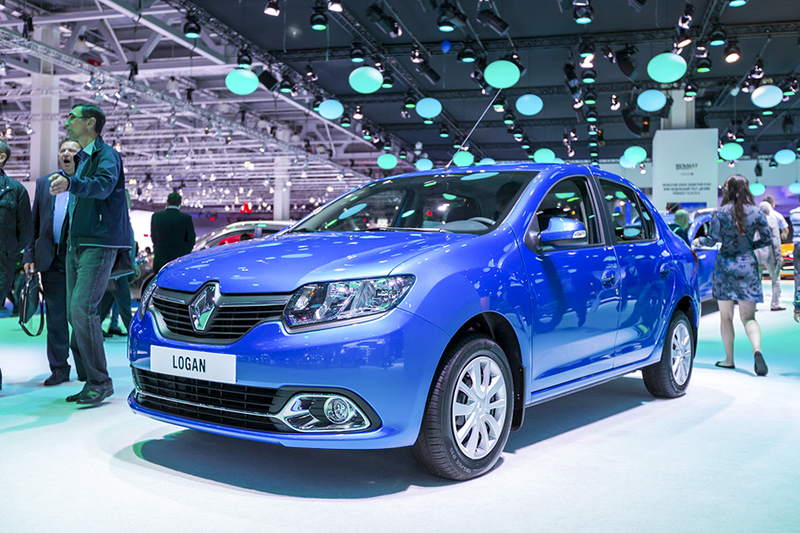 Renault Logan&nbsp;

В России модель с небольшими отличиями собирается на двух площадках &ndash; в Москве на &laquo;Автофрамосе&raquo; и АвтоВАЗе. В 2014 году продажи Logan выросли на 18%, до 60 тыс. штук.