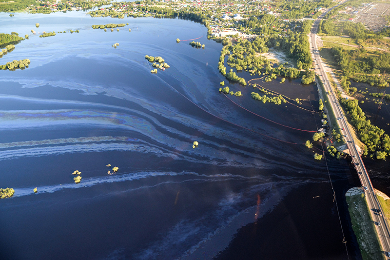 Крупный разлив нефти под Нефтеюганском, 29 июня 2015 года