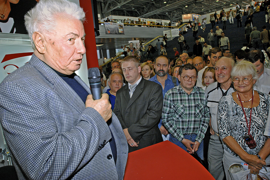 Владимир Войнович&nbsp;на Московской международной книжной выставке-ярмарке.&nbsp;7 сентября 2007 года
